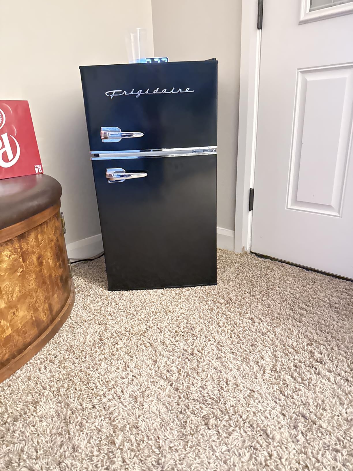 Frigidaire EFR840 Retro Mini Fridge with Freezer & Side Bottle Opener - Small 2 Door Refrigerator for Office Bar or College Dorm Room - 3.2 Cu Ft, Black customer photo 1