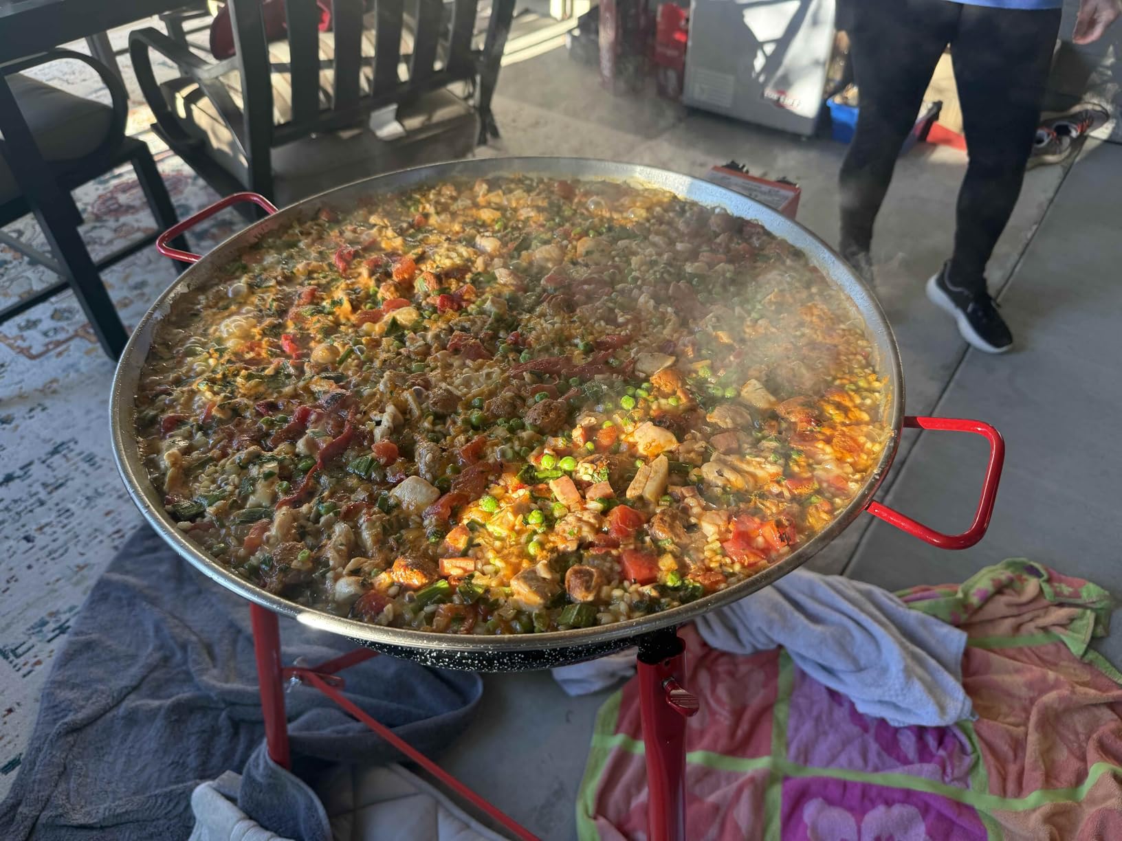Garcima Andreu Paella Pan Set with Burner, 18 Inch Carbon Steel Outdoor Pan and Reinforced Legs Imported from Spain (12 Servings w/wheels) customer photo 2