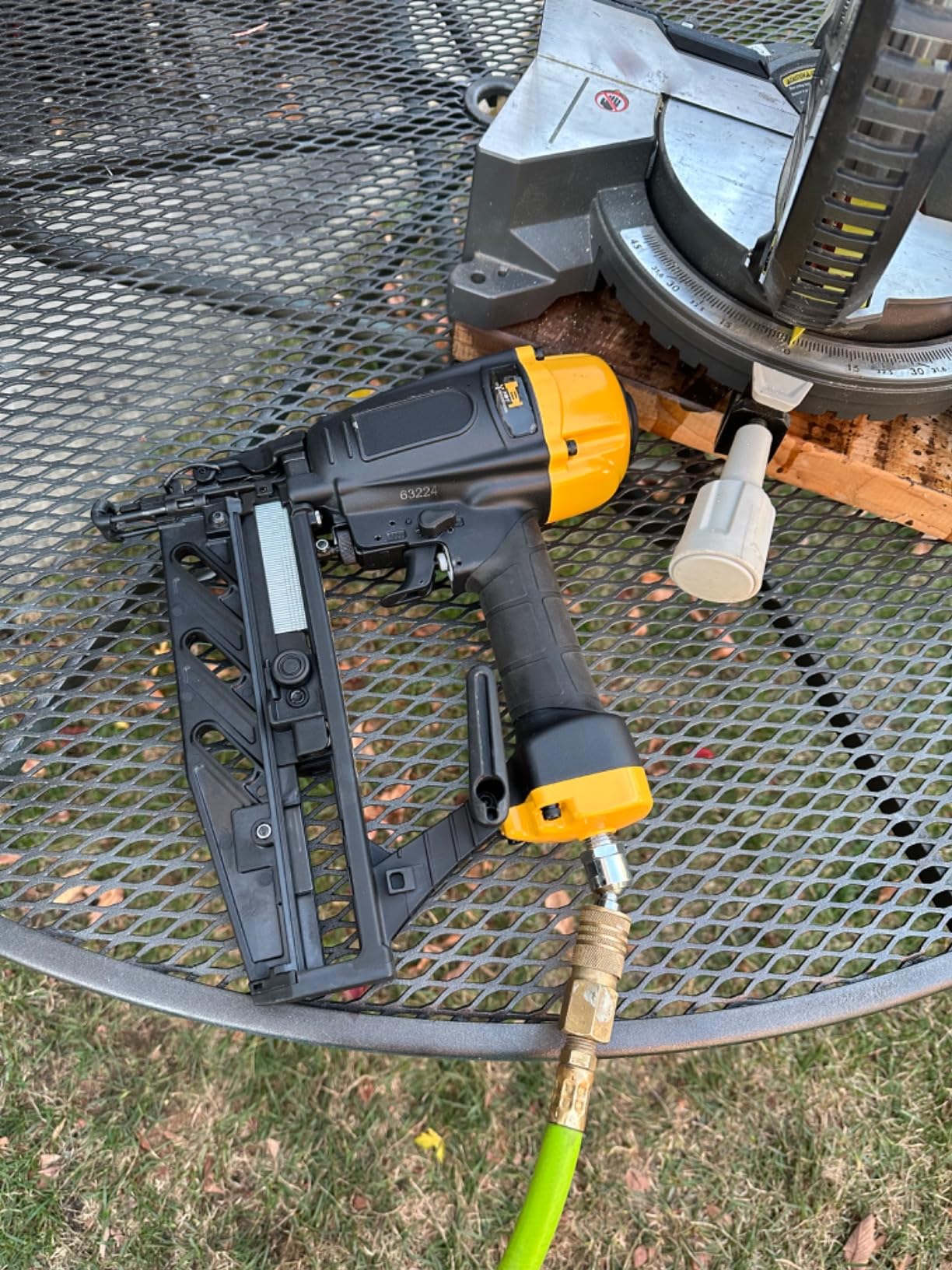 HBT HBT64P 16 Gauge Finish Nailer with Magnesium Housing, Straight Finish Nail Gun with Carrying Case, for 1-Inch up to 2-1/2-Inch Finish Nails customer photo 2