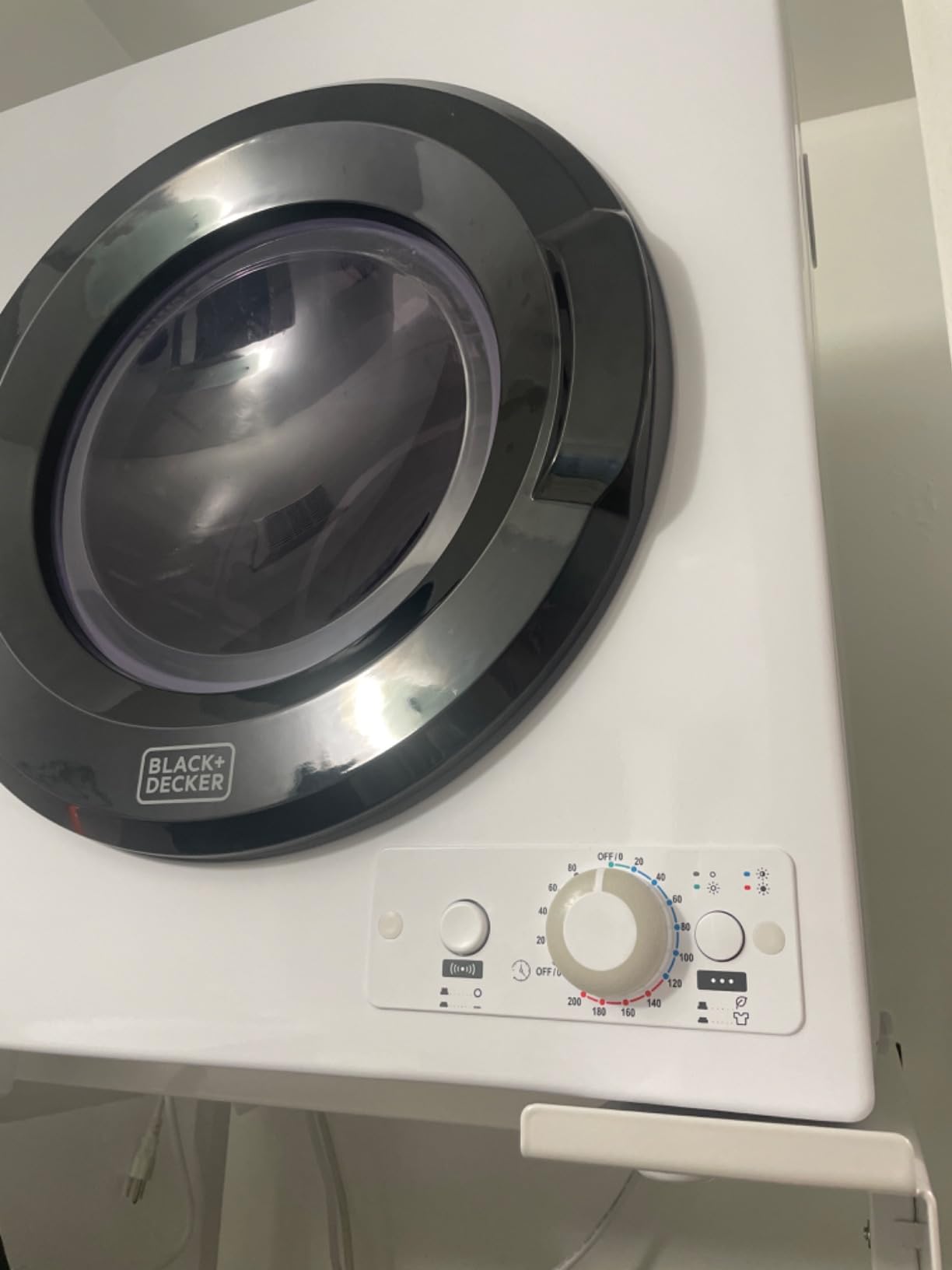 BLACK+DECKER 2.65 Cu. Ft. Portable Dryer, 8.8 lb. Capacity, BCED26, White | 8.8 lb. Capacity Electric Dryer, 1400W 120V Vented, Stainless Steel Drum, Dryers for Laundry for Standard Wall Outlet customer photo 1