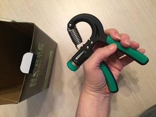 NIYIKOW Grip Strength Trainer, Hand Grip Strengthener, Grip Strengthener, Adjustable Resistance, Forearm Strengthener, Perfect for Musicians Athletes customer photo 1