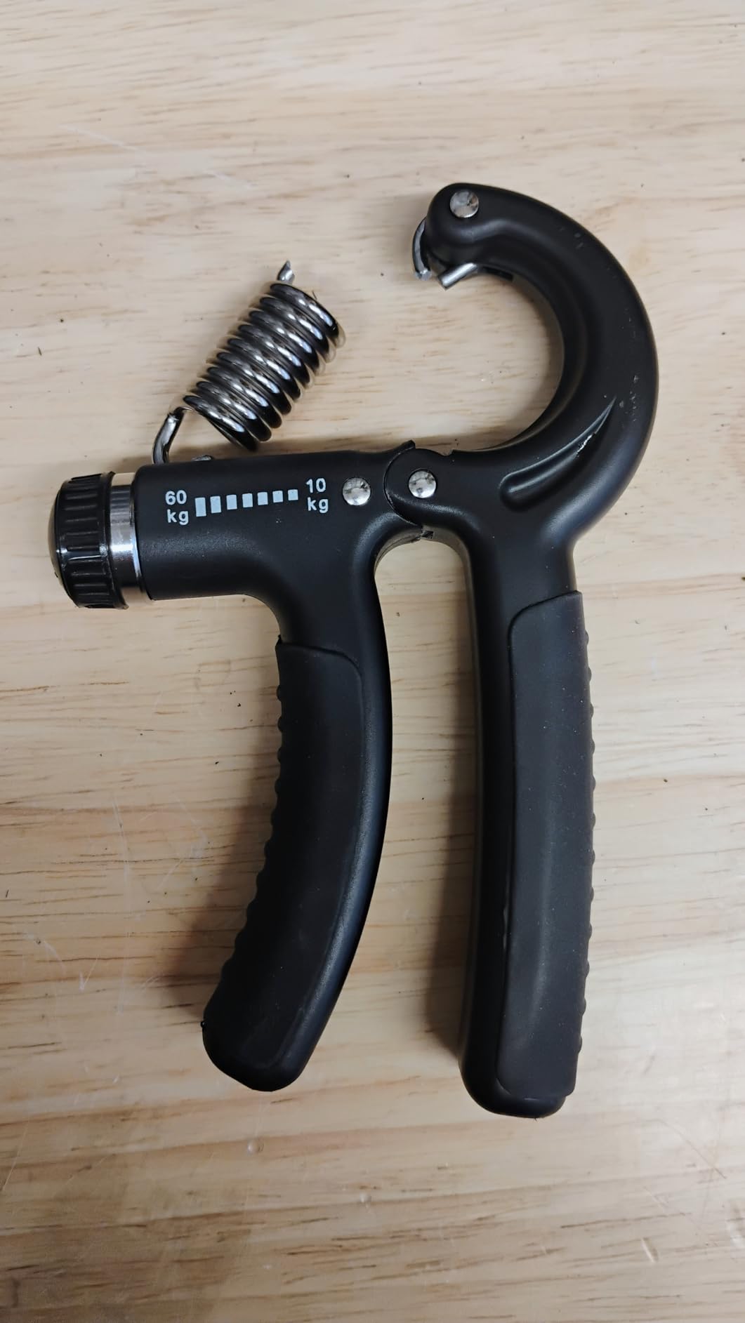 NIYIKOW Grip Strength Trainer, Hand Grip Strengthener, Grip Strengthener, Adjustable Resistance, Forearm Strengthener, Perfect for Musicians Athletes customer photo 2