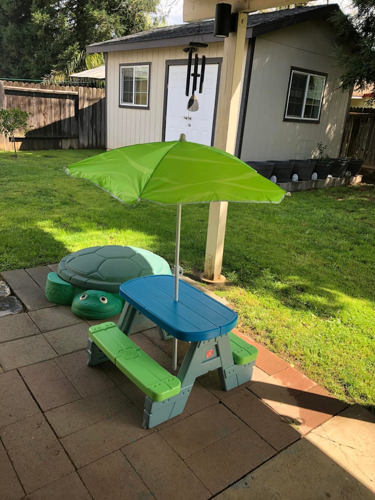 Step2 Sun & Shade Kids Picnic Table with Removeable Umbrella, Indoor/Outdoor Toys, Fits 4 Children, Made of Durable Plastic, For Toddlers 1.5-4 Years Old customer photo 1