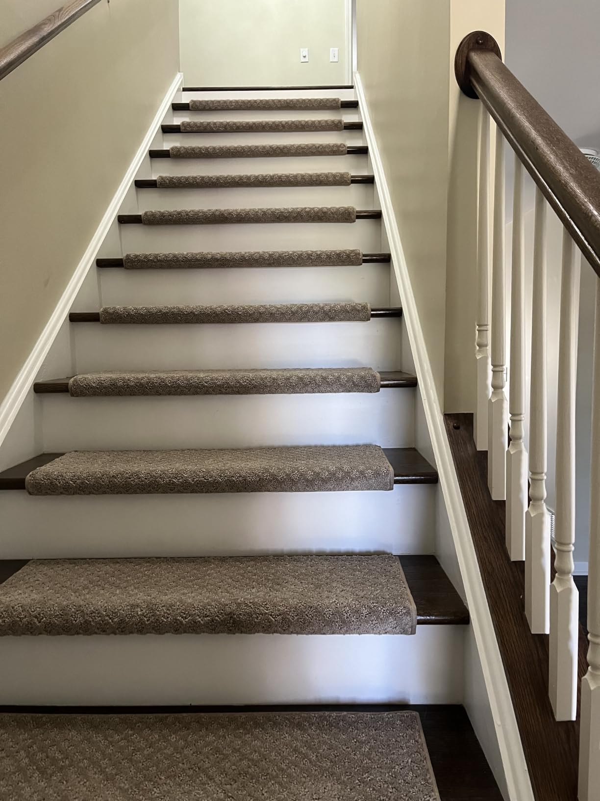 Oak Valley Designs Rounded Bullnose Carpet Stair Treads - Anti Slip Indoor Stair Mats for Wooden Stairs, Style: Bayside Charm, Crystal Canyon 31