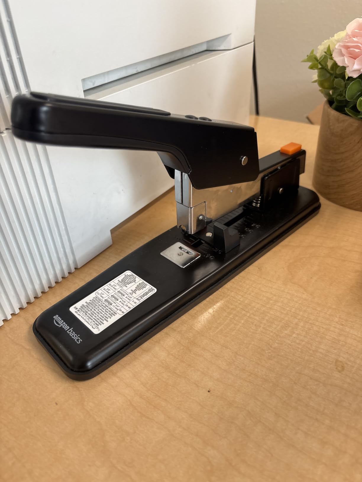 Amazon Basics Heavy-Duty Stapler, 90 Sheets High Capacity, Non-Slip, Large Office Stapler with 1000 Staples, Black customer photo 1