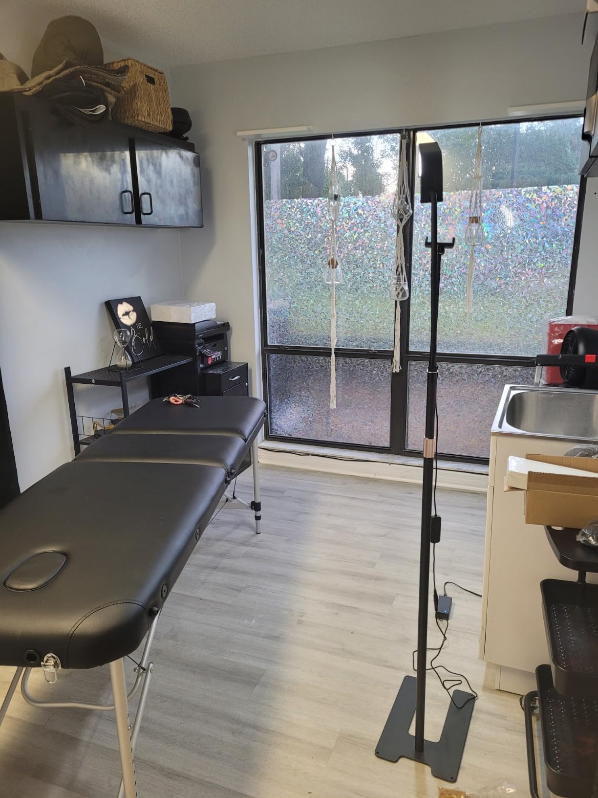 Yaheetech Portable Folding Massage Table Adjustable Lash Tattoo Bed Black | 28in Wide, Foam-Padded PVC Leather on a Heavy-Duty Aluminum Frame, Folds for Transport and Adjustable for Salon or Home Use customer photo 1