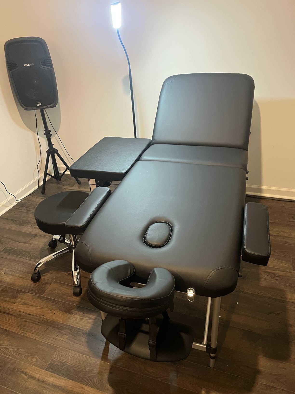 Yaheetech Portable Folding Massage Table Adjustable Lash Tattoo Bed Black | 28in Wide, Foam-Padded PVC Leather on a Heavy-Duty Aluminum Frame, Folds for Transport and Adjustable for Salon or Home Use customer photo 2