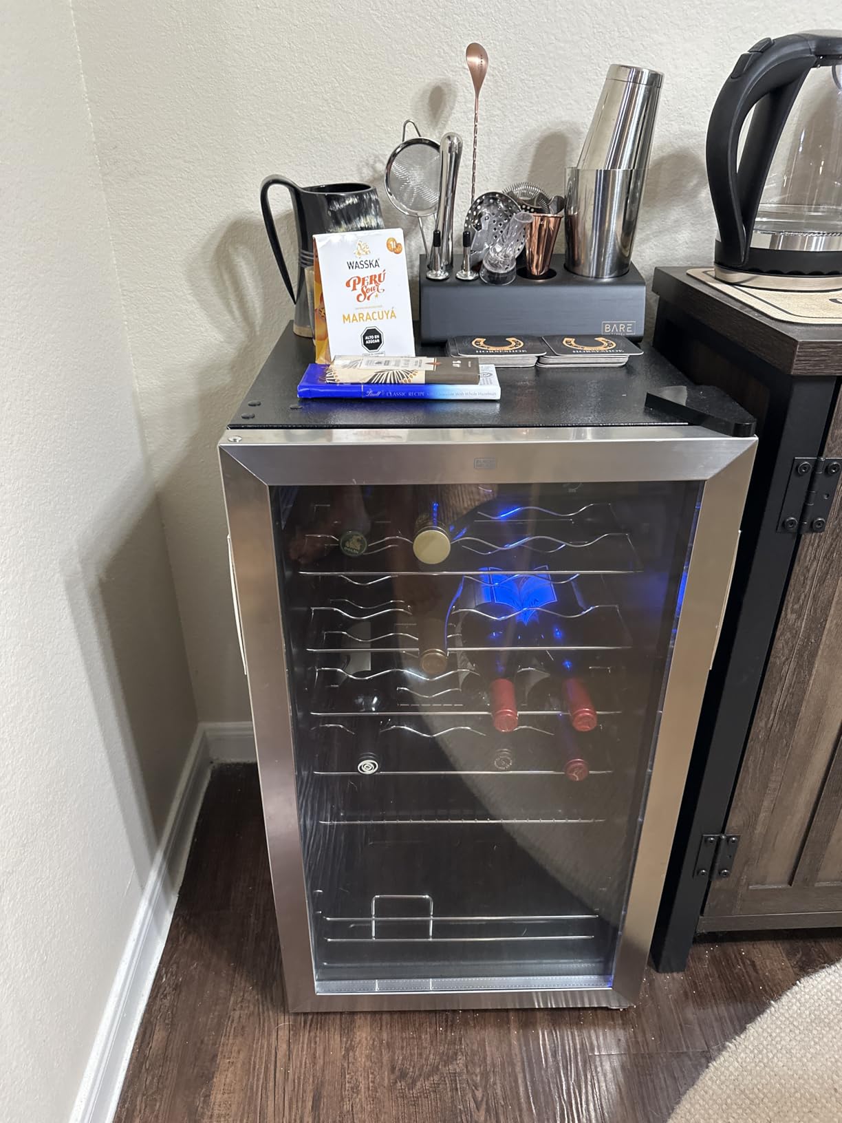 BLACK+DECKER 26-Bottle Wine Fridge, Compressor Cooling, BD61536 | Interior Light and Mechanical Temperature Control, Wine Racks and Flat Shelf, Bottle Chiller with Bottom Compartment customer photo 2