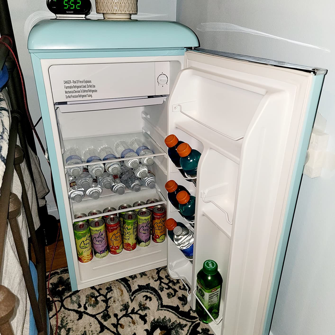 Galanz GLR33MBER10 Retro Compact Refrigerator, Single Door Fridge, Adjustable Mechanical Thermostat with Chiller, Blue, 3.3 Cu Ft customer photo 1