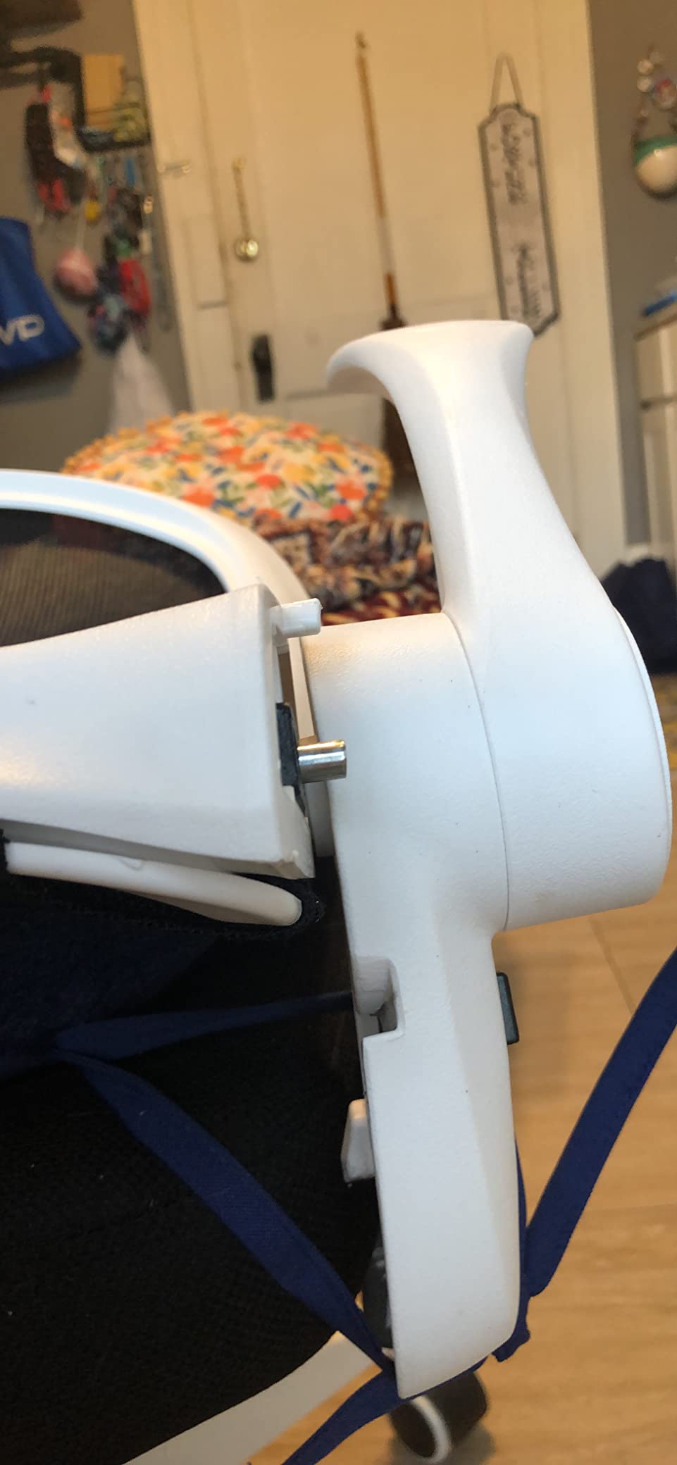 IPKIG Foldable Office Chair - Home Office Desk Chairs with Wheels and Flip-Up Arms - Ergonomic Backrest Mesh Computer Chair customer photo 2