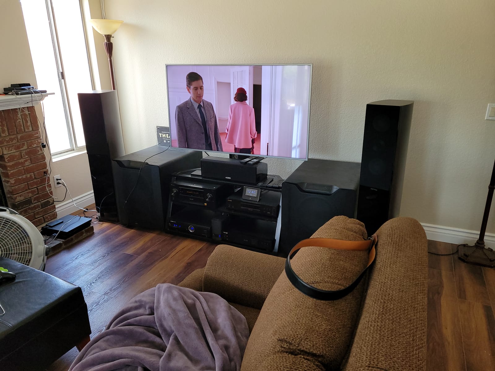 Reference High Performance 3-Way Floorstanding Loudspeakers with Down-Firing 8