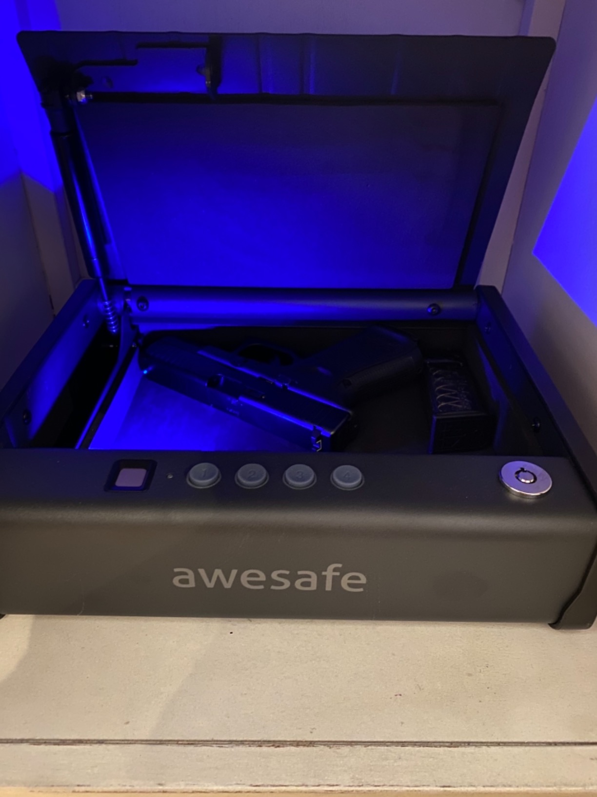 awesafe Biometric Gun Safe for Pistol, 3 Ways Quick Access with Fingerprint Digital PIN Key, Portable Handgun Safe for Nightstand Bedside Cloakroom Living Room (XL Biometric Gun Safe with Fingerprint) customer photo 1