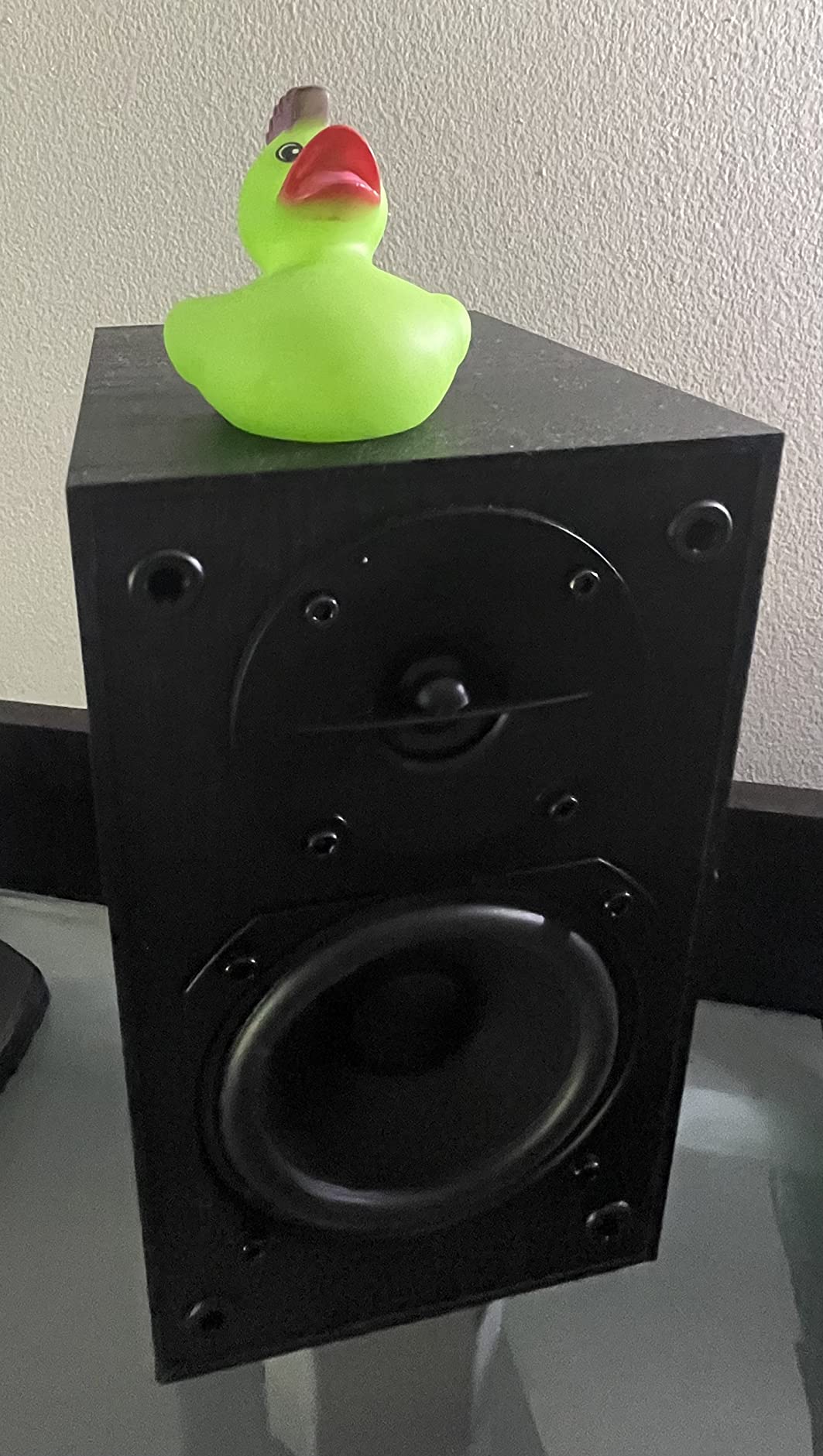 Edifier R33BT Active Bluetooth Computer Speakers - 2.0 Bookshelf Speaker - Powered Studio Monitor, Black - Pair customer photo 1
