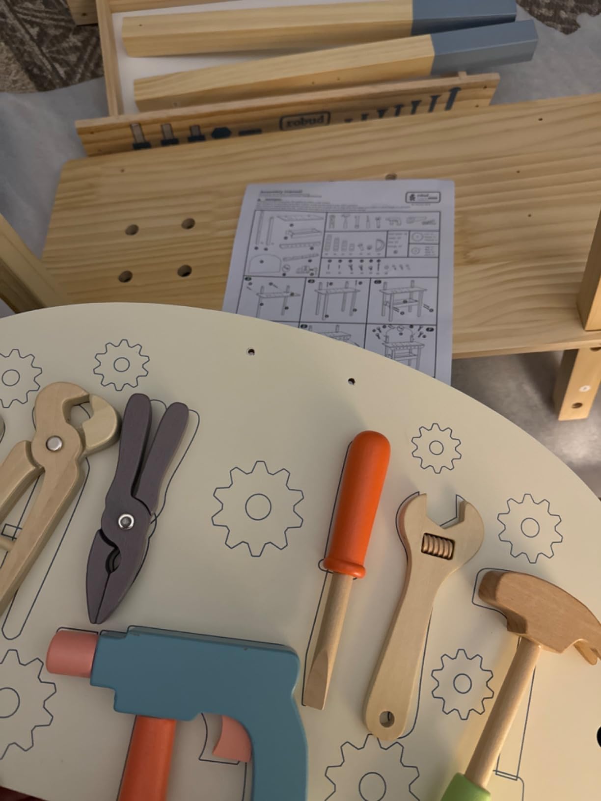 ROBUD Wooden Play Tool Workbench Set for Kids, Construction Toy Bench with Realistic Tools and Accessories customer photo 1