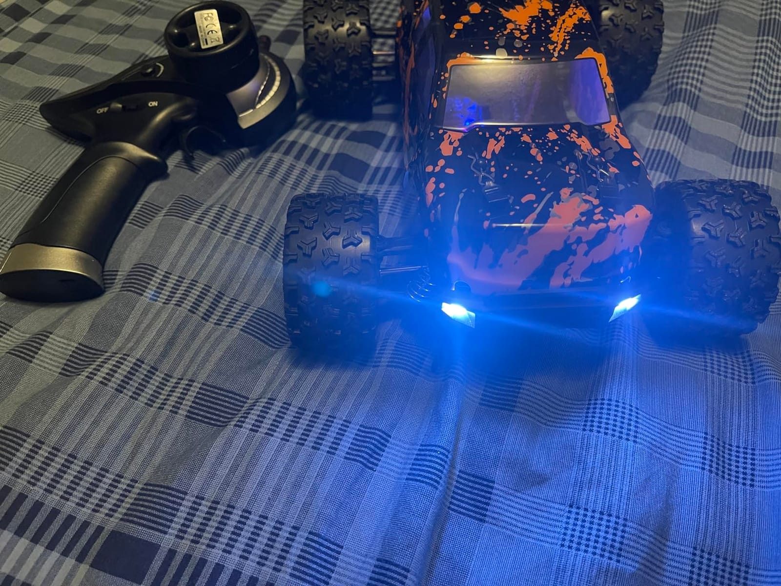18859 1:18 Scale RC Monster Truck 36km/h Speed, 4X4 Off Road Cars | Remote Control Waterproof Electric Powered RC Cars, All Terrain Toys Vehicles with 2 Batteries, Xmas Gifts for Kid and Adults customer photo 2