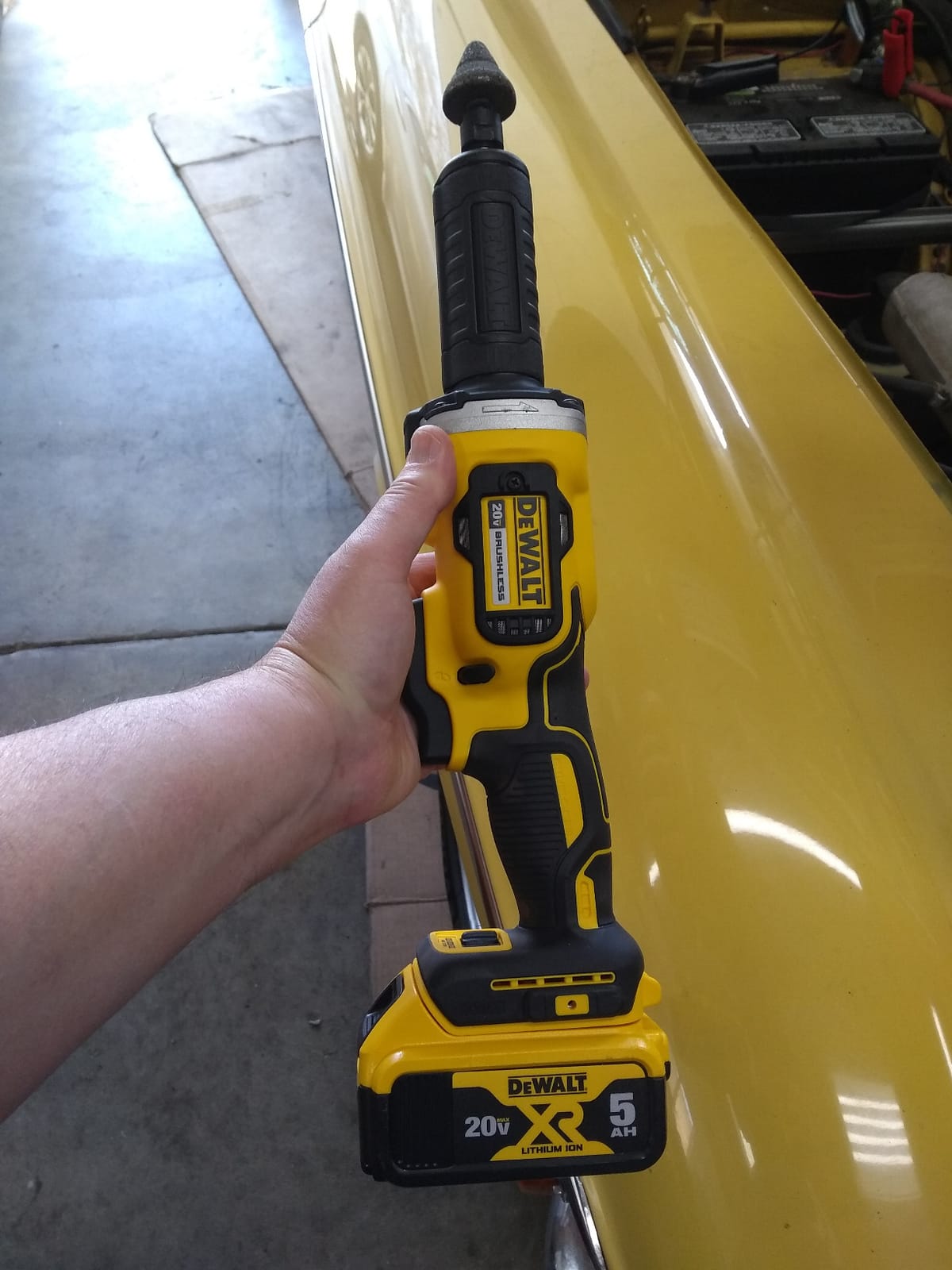 DEWALT 20V MAX Angle Grinder and Die Grinder, Cordless 2-Tool Set with Battery and Charger (DCK203P1) customer photo 1