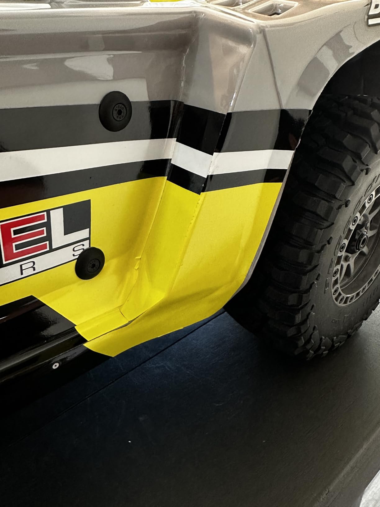 Losi RC Truck 1/6 Super Baja Rey 2.0 4 Wheel Drive Brushless Desert Truck RTR Battery and Charger Not Included Brenthel LOS05021T1 customer photo 2