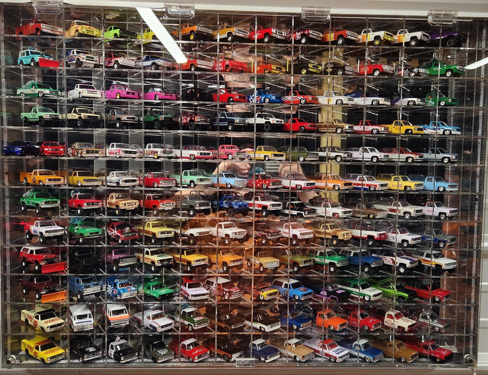 Clear Display Case Wall Cabinet for 1:64 Hot Small Toy Car Wheels Scale Matchbox Hot Toy Cars Collection Storage Display (108 Slots, 32