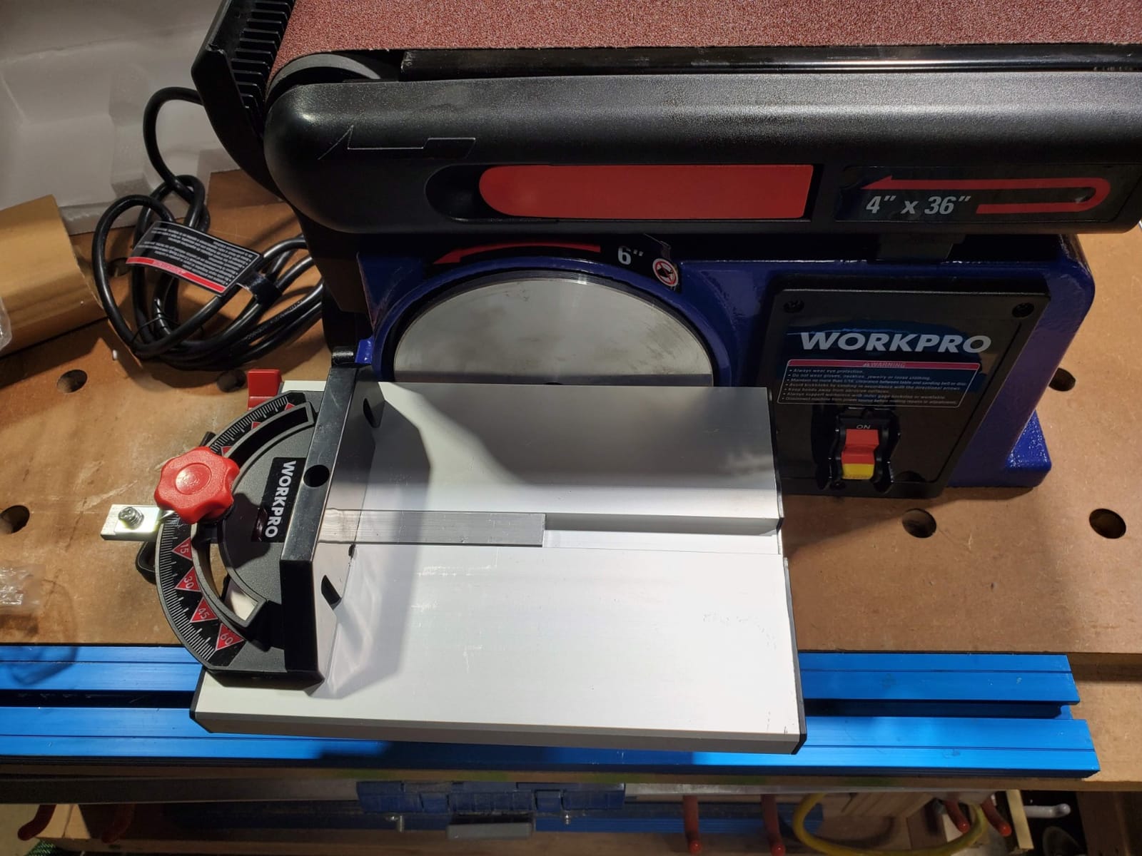WORKPRO 4 x 36 Belt Sander with 6 Inch Disc, Belt Disc Sander | Heavy Duty Cast Iron Base Sander with 6 Sandpapers for Woodworking, DIY, Crafts customer photo 1