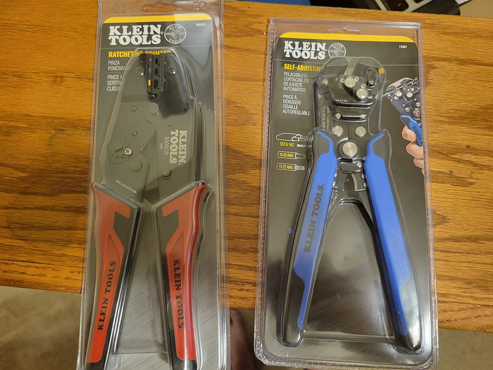 Klein Tools 80013 Wire Stripper / Ratcheting Crimper, Electrical Crimping Tool Kit with Automatic Wire Stripper and Ratcheting Insulated Terminal Crimper, 2-Piece customer photo 2