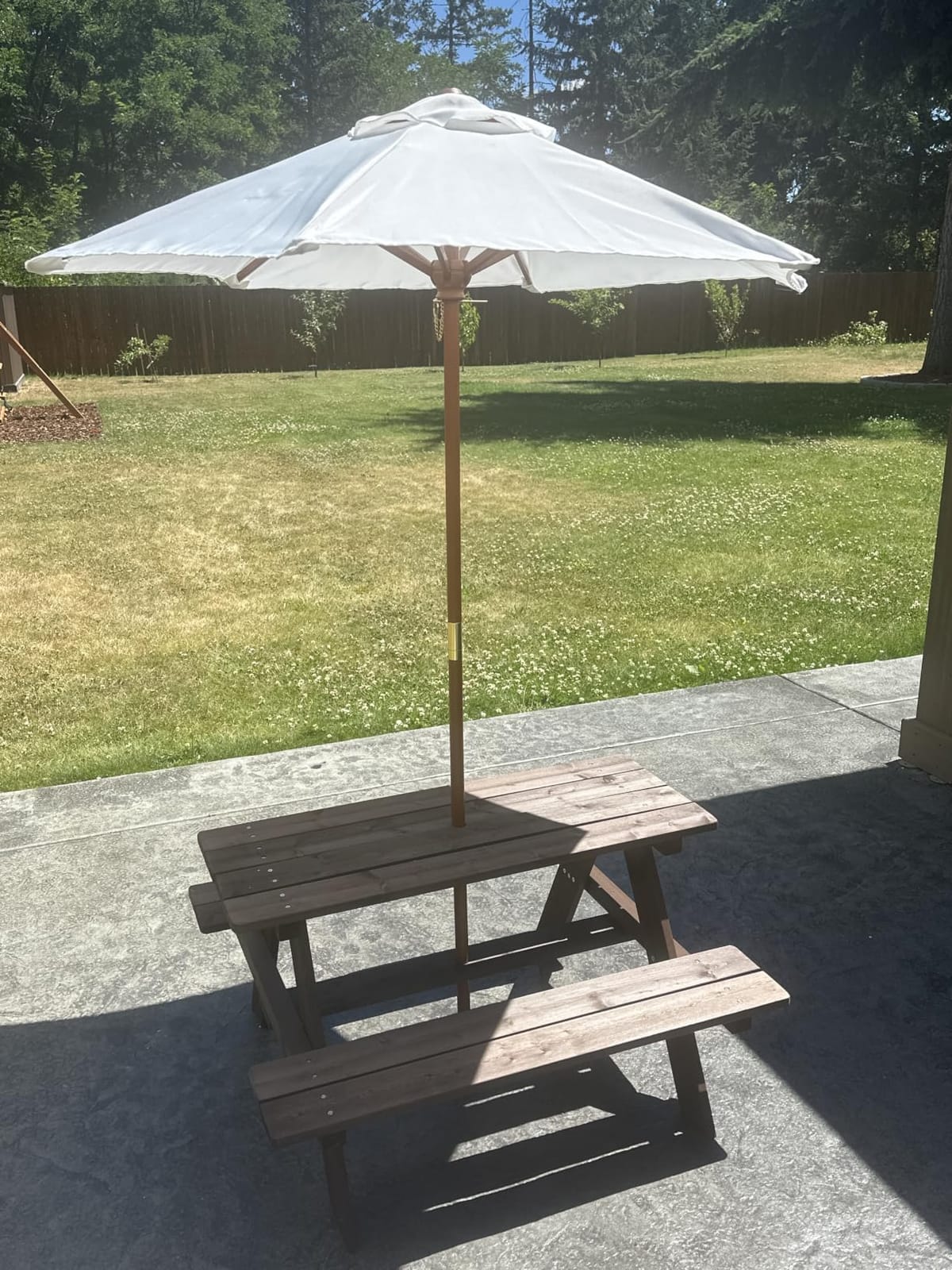 HONEY JOY Kids Picnic Table, Outdoor Wooden Bench Set w/Removable Umbrella, Children Backyard Furniture for Patio Garden, Toddler Picnic Table for Outdoors, Gift for Boys Girls, Walnut customer photo 1
