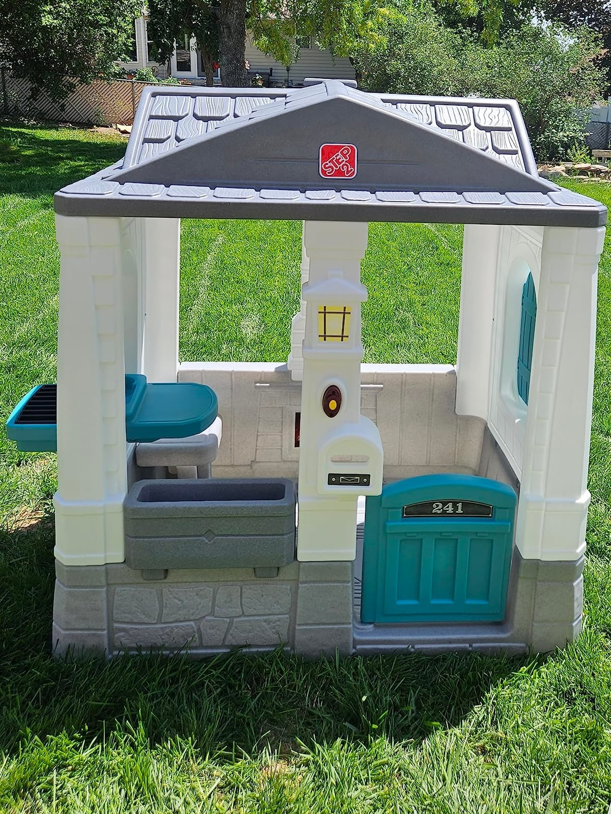 Step2 Neat & Tidy Cottage Kids Playhouse, Indoor and Outdoor Playset, Interactive Sounds, Toddlers 1.5+ Years Old, Easy to Assemble, Grey customer photo 2
