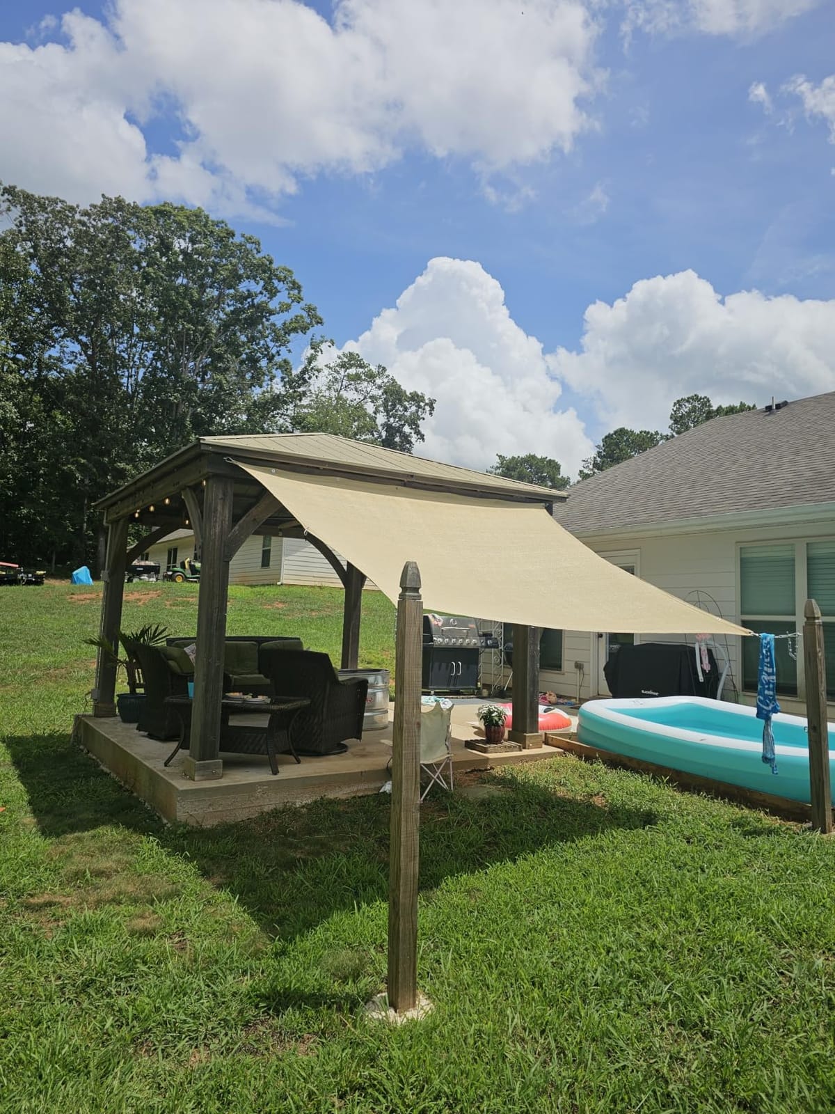 90% Outdoor Sun Shade Cloth, 10' x 12', Pergola, Deck, and Backyard Patio Sunshade with UV Protection, Wheat customer photo 2