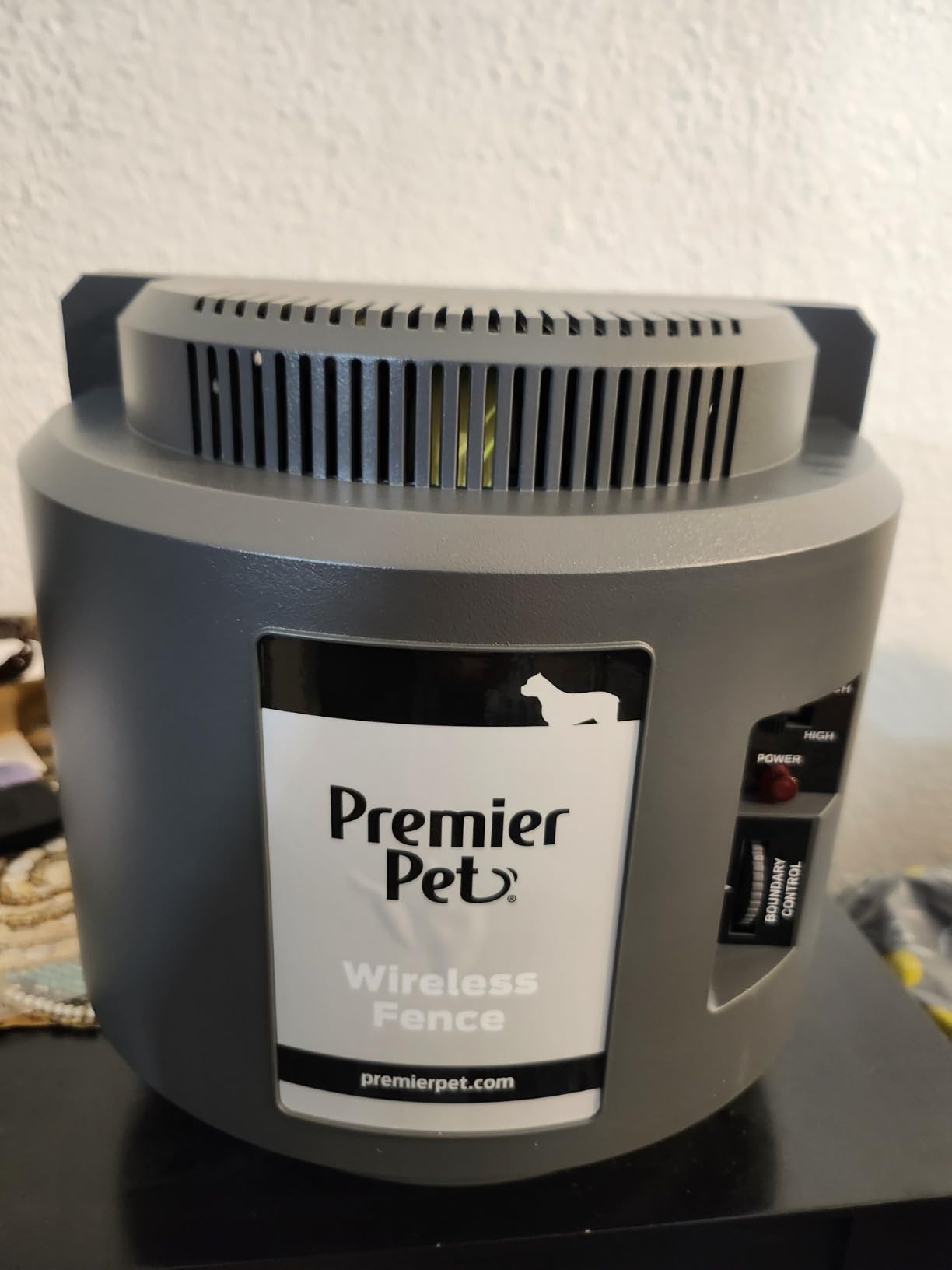 Premier Pet Wireless Fence, Up to 1/2 Acre | Circular Boundary, Waterproof Collar, Tone and Static, Dogs 8 Lb+, Necks 6-27 in customer photo 2