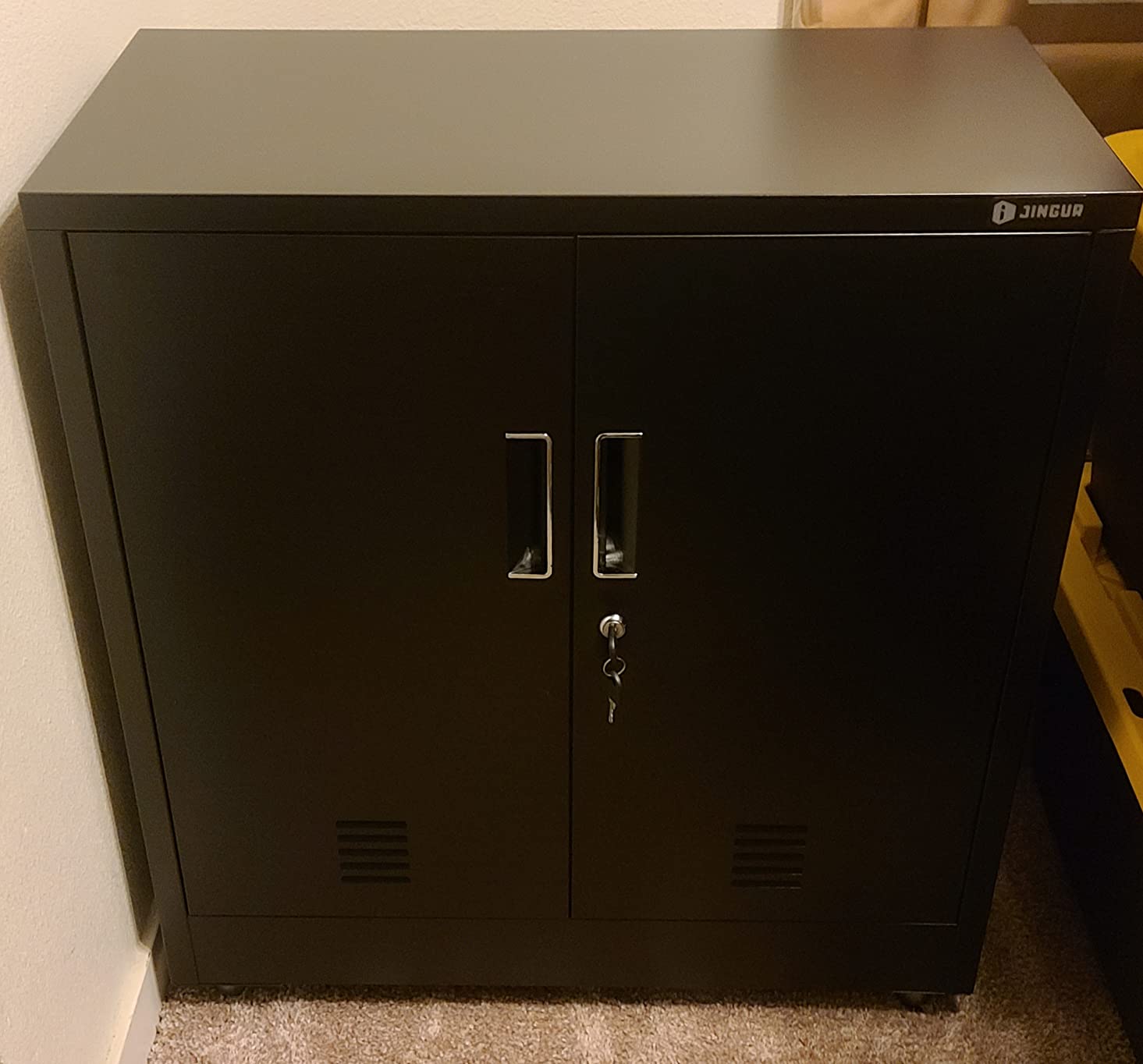 Metal Storage Cabinet with Locking Doors and Adjustable Shelf, Small Lockable Sideboard Buffet Cabinet for Home Office Hallway Entryway Living Dining Room (Black) customer photo 2