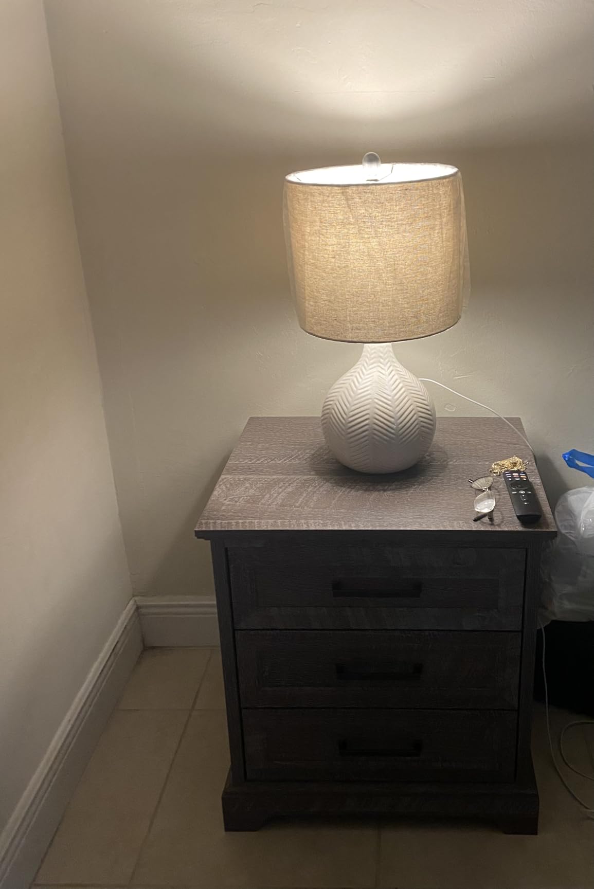 Signature Design by Ashley Rainermen Ceramic Table Lamp, 21