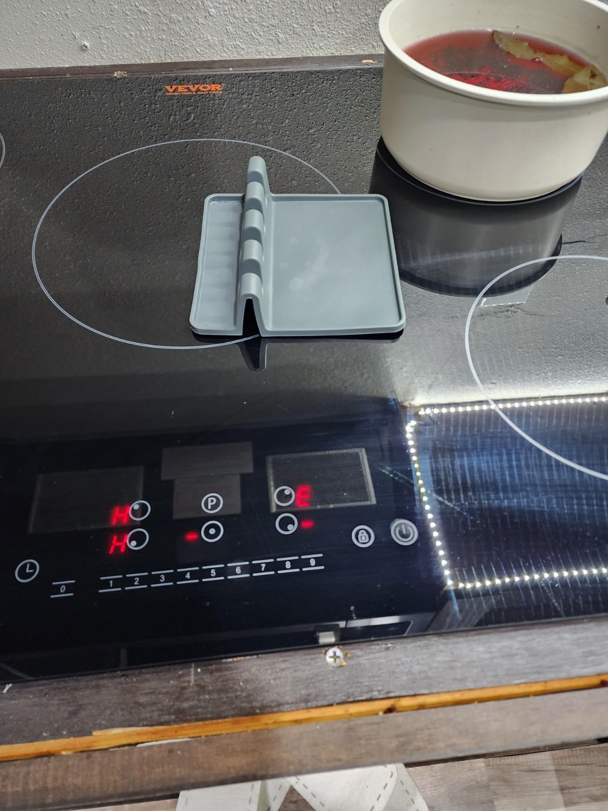 VEVOR Built-in Induction Electric Stove Top 30 Inch, 5 Burners Electric Cooktop, 9 Power Levels & Sensor Touch Control, Easy to Clean Ceramic Glass Surface, Child Safety Lock, 240V customer photo 1