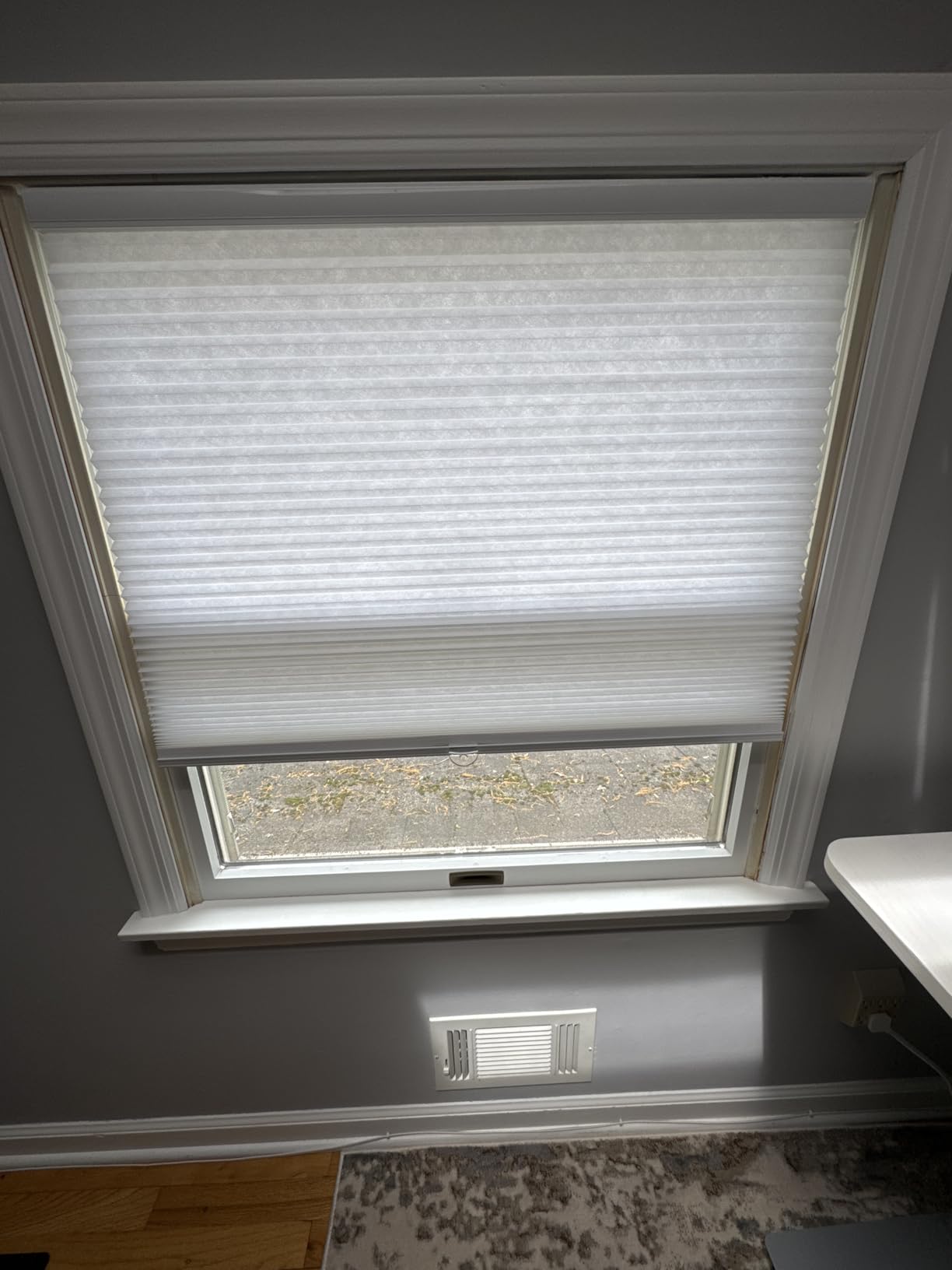 Changshade Cordless Cellular Shades, Blackout Room Darkening Black Out Honeycomb Blinds for Indoor Windows Bedroom, Pull Down Pleated Accordion Blind Easy Install, Shade Size 34