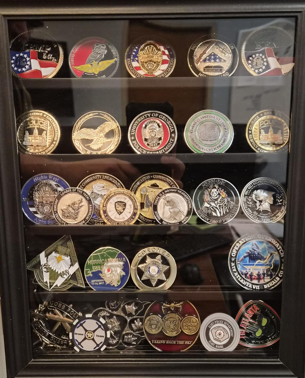 Verani Medals Display Case - Military Challenge Coin Display Shadow Box - Pin Display Cabinet with Removable Shelves and Pinnable Background for Badges Ribbons Insignia Buttons Small Black customer photo 1