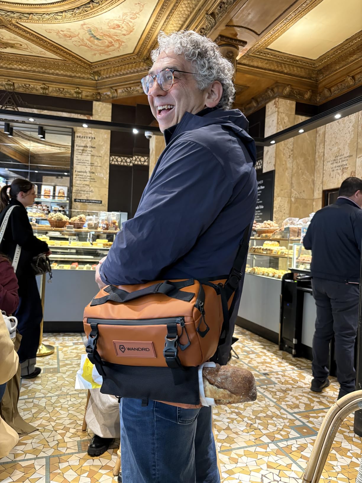 WANDRD ROGUE V1 9L Sling: Compact Camera Sling and Crossbody Bag (Black) customer photo 2