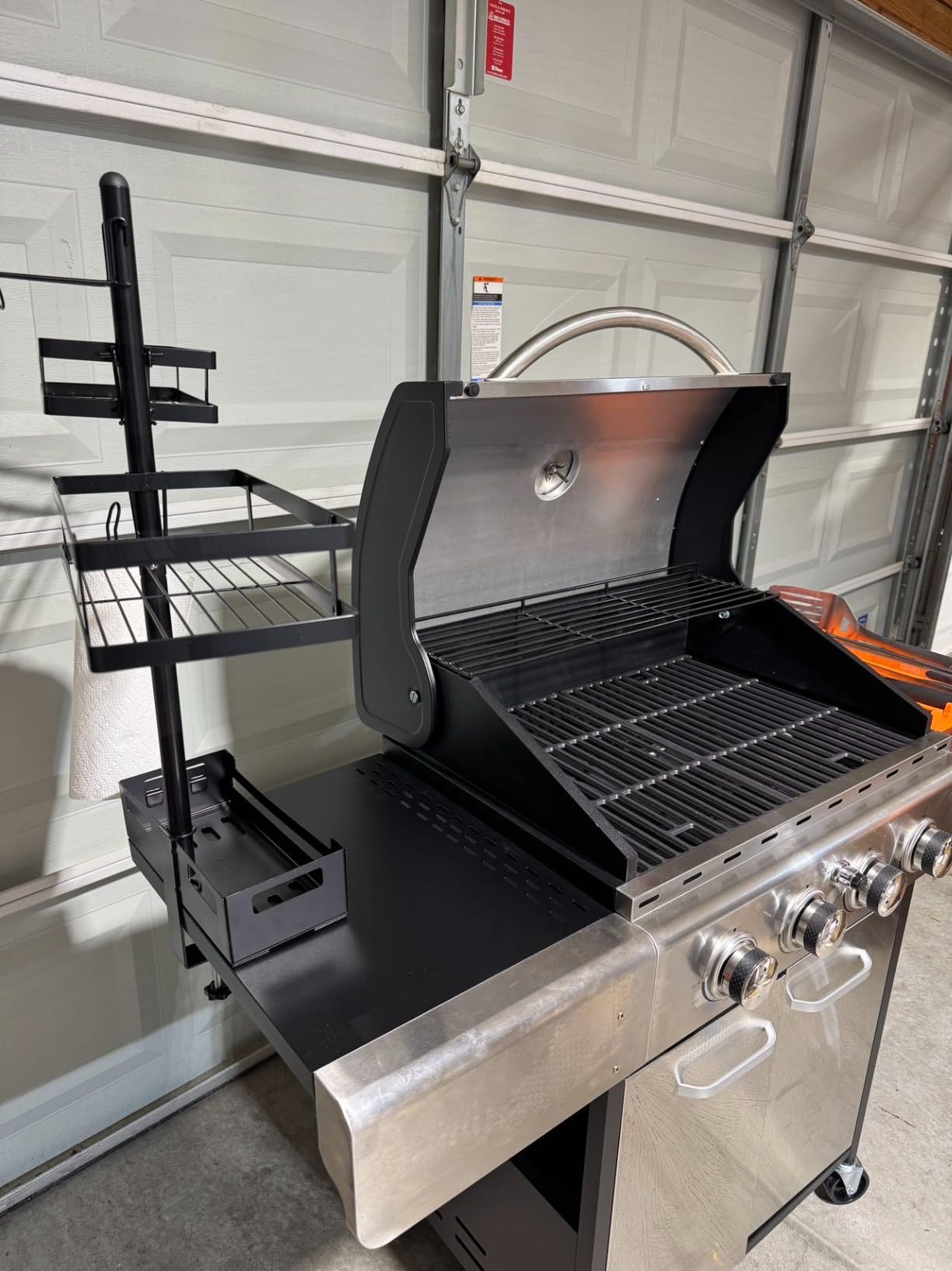 Captiva Designs Propane Gas BBQ Grill with Side Burner, 4 Burner 42,000 BTU | Porcelain-Enameled Cast Iron Grates, Stainless Steel Grill for Outdoor Cooking Kitchen and Patio Backyard Barbecue, Silver customer photo 2