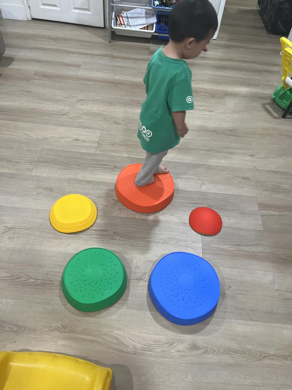 makarci Balance Stepping Stones for Kids, Non-Slip Toddlers Sensory Toys Outdoor or Indoor Play, Promoting Motor Skills and Confidence, Coordination Toys for Children Age 3-7+ (Forest) customer photo 2