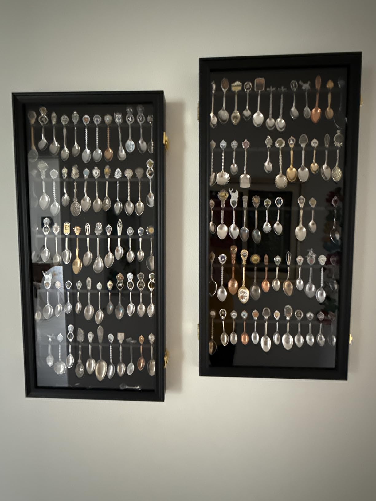18 Souvenir Tea Spoon Display Case Wall Mount Lockable UV Protection Acrylic Door Wood Display Rack Stand for Spoon Collection customer photo 1