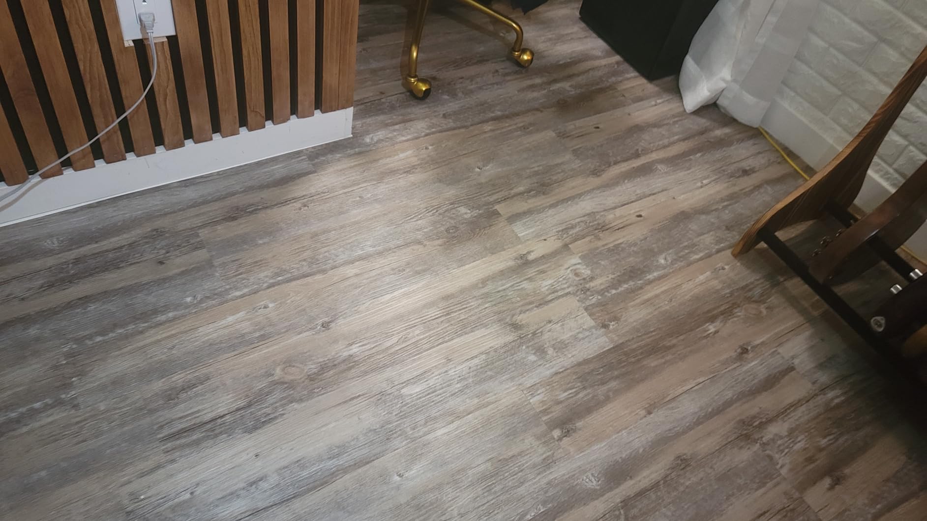 Art3d Wood Texture Peel and Stick Vinyl Floor Planks, 36-Pack, Rosewood | Cover 54 sq.ft, Waterproof, Self-Adhesive, Scratch Resistant, Premium Vinyl, Ideal for Bedroom, Living Room, Kitchen, RV customer photo 2