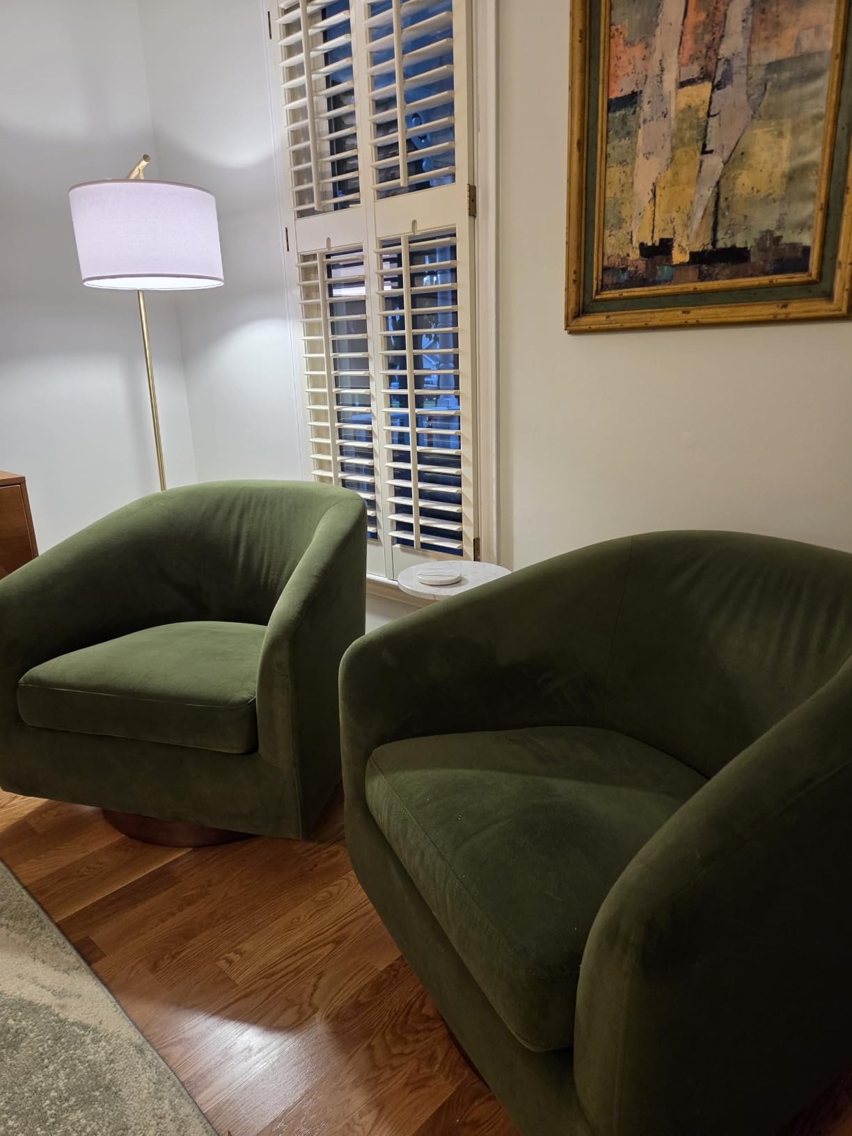 CHITA Swivel Accent Chair, FSC Wood Frame, Fully Assembled, Forest Green - Velvet Barrel Arm Chair with 360° Swivel Solid Wood Base, Mid Century Modern Living Room Chair customer photo 1