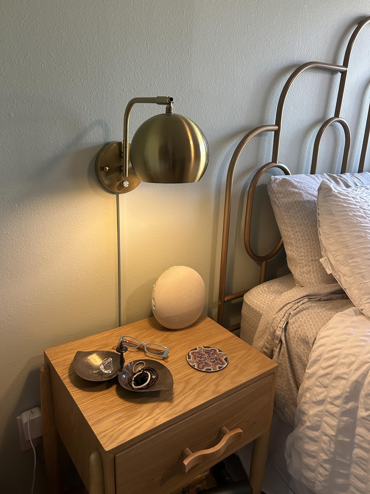 VATONI Wall Sconces Plug in, Dimmable Wall Sconce Swing Arm Wall Lights with Plug in Cord and Dimmer On/Off Knob Switch, Brushed Brass Globe Wall Light for Bedroom Bedside Hallway (2 Bulbs Included) customer photo 1