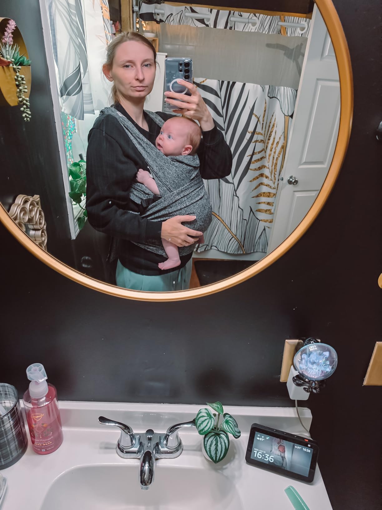Boppy ComfyFit Adjustable Baby Carrier, 8-35lbs, Heathered Gray, Hybrid Carrier, Newborn to Toddler with Adjustable Straps & Comfort of A Baby Wrap customer photo 2
