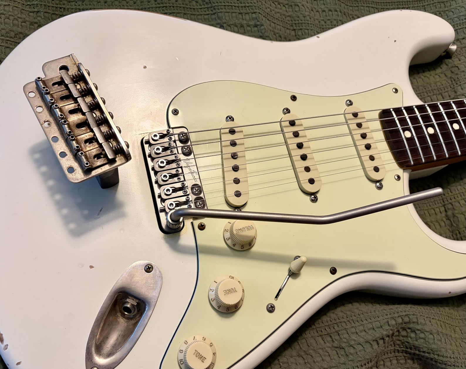 Vega-Trem VT1 Ultra-Trem Standard 6-Screw Stratocaster Guitar Tremolo Bridge For Strat No Mods Easy Installation (Satin, Right) customer photo 1