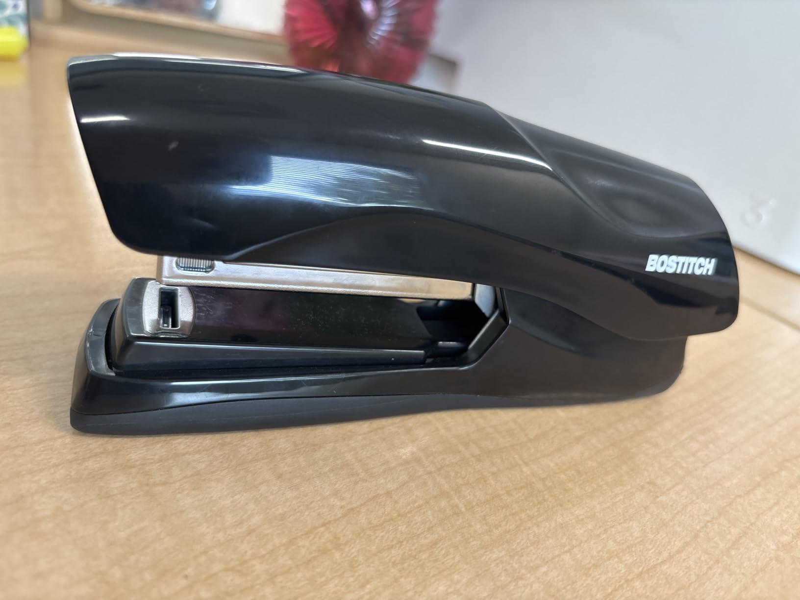 Bostitch Office Stapler Heavy Duty - 40 Sheet Stapler for Desk -Full-Strip - Includes 1260 Staples - Black customer photo 1