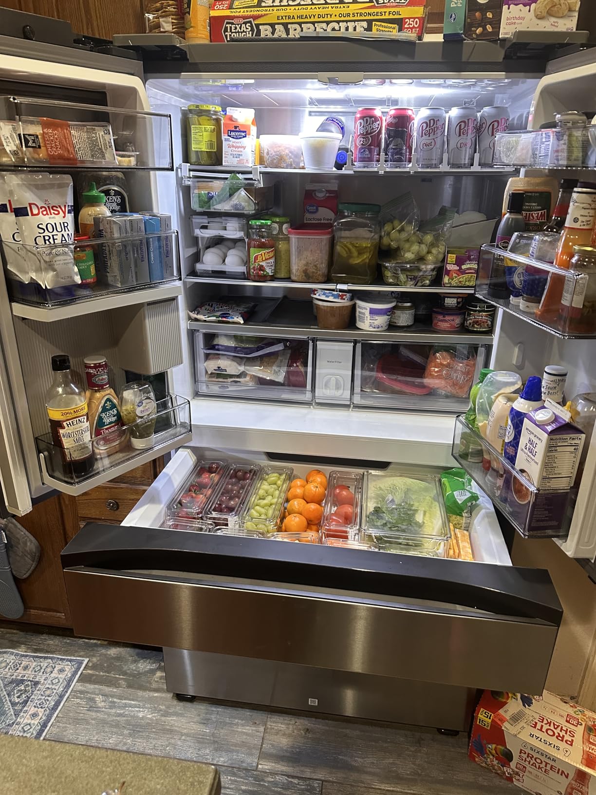 Samsung 29 Cu. Ft. Bespoke 4-Door French Door Refrigerator with Beverage Center, Stainless Steel, RF29BB8600QLAA customer photo 2