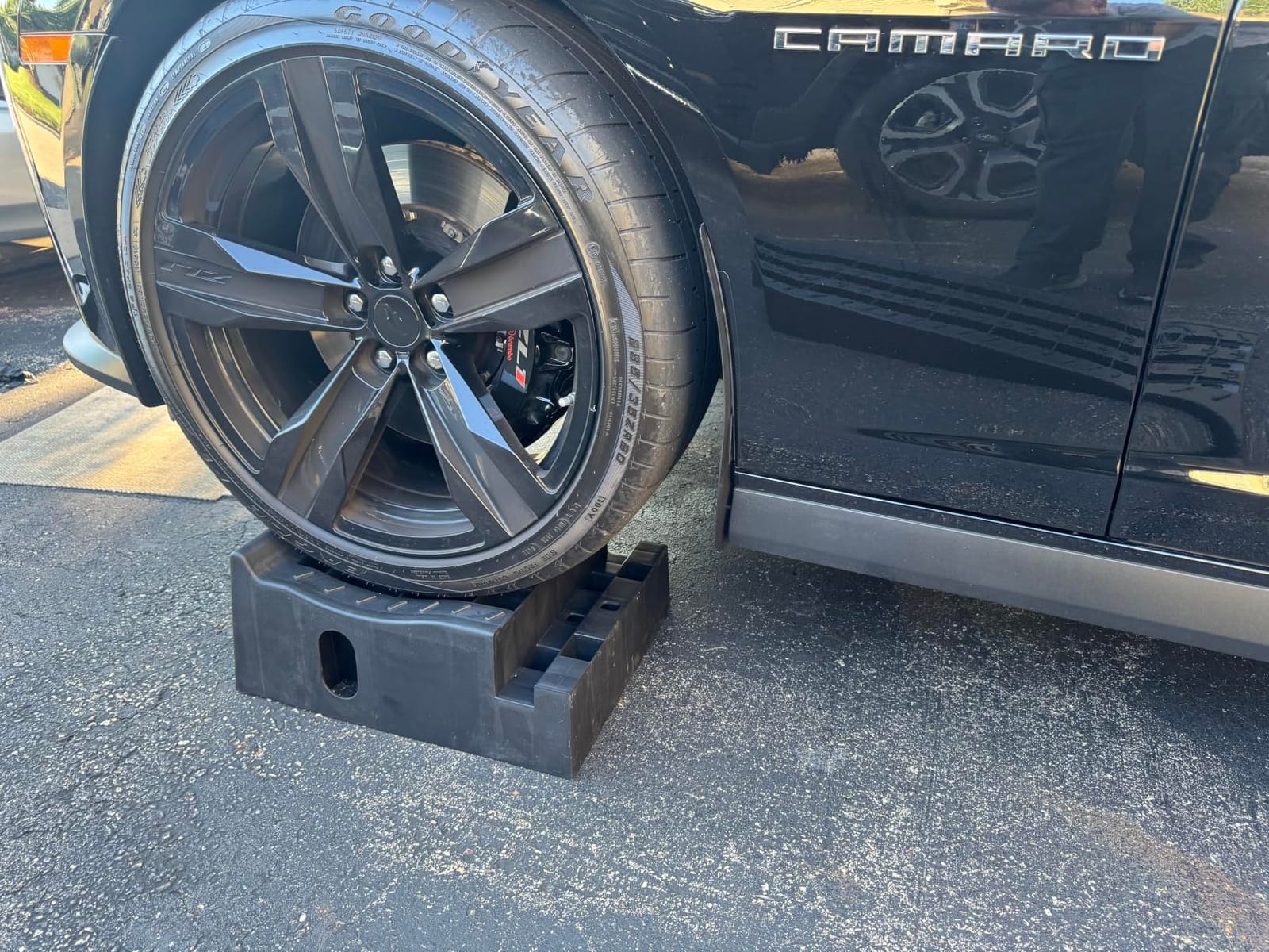 MaxxHaul 50709 Detachable Extendable Car Ramp Set, Portable Car Ramps With 3,250 lbs Maximum Weight Capacity Per Ramp 6,500 lbs Per Pair customer photo 2