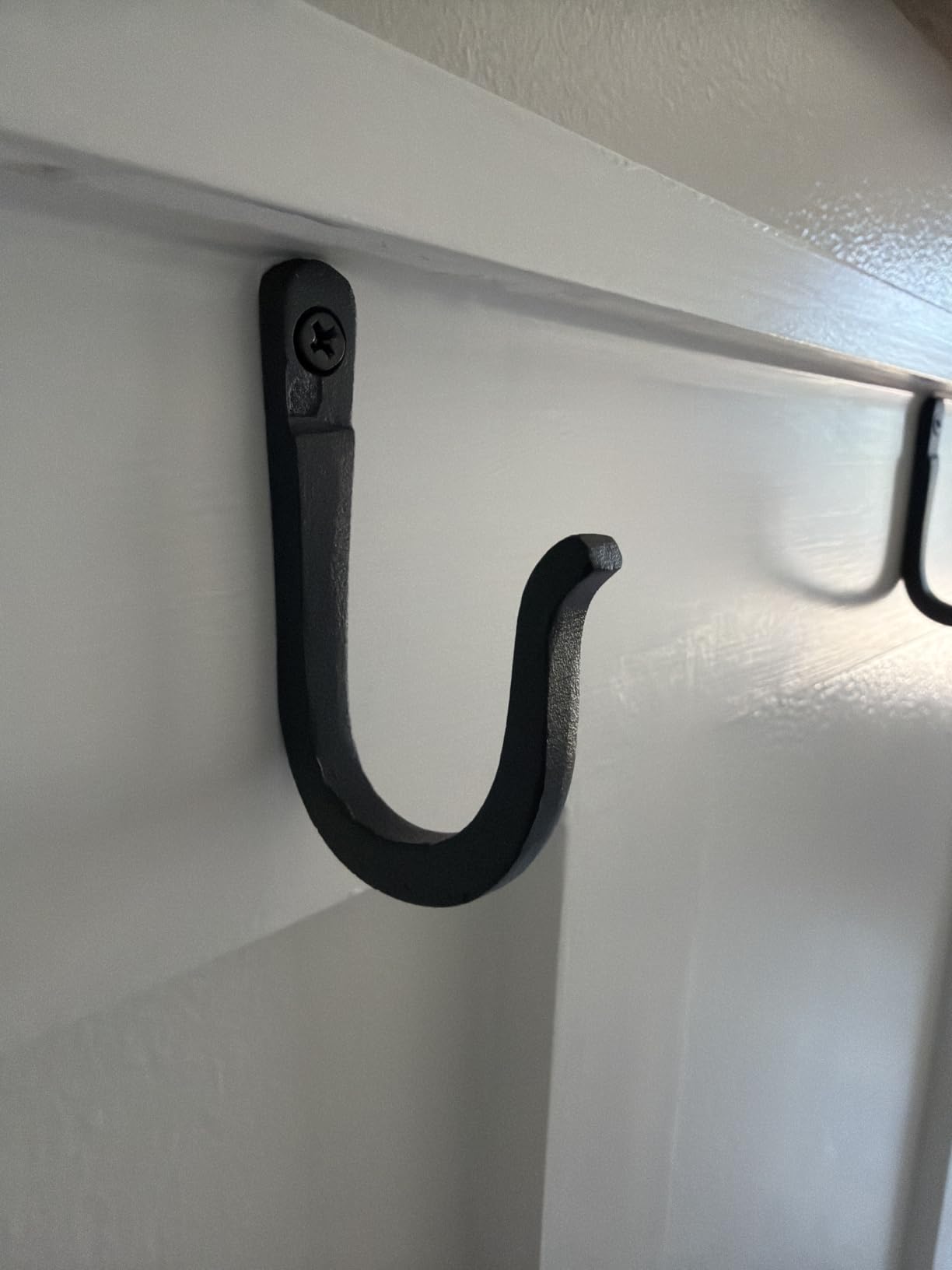 Railroad Spike Cast Iron Hooks (10 Pack) Handmade Blacksmith, Wall Mounted Farmhouse Decorative Hooks, PowderCoated for Interior or Exterior Use, Rust Proof for Hanging Coats, Bags or Pots (Black) customer photo 2