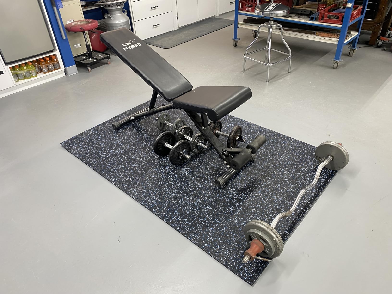 Genaflex Rubber Gym Floor Mat - 8mm Thick - Heavy Duty Commercial Protective Gym Flooring Roll (10% Blue, 4' X 6') customer photo 2