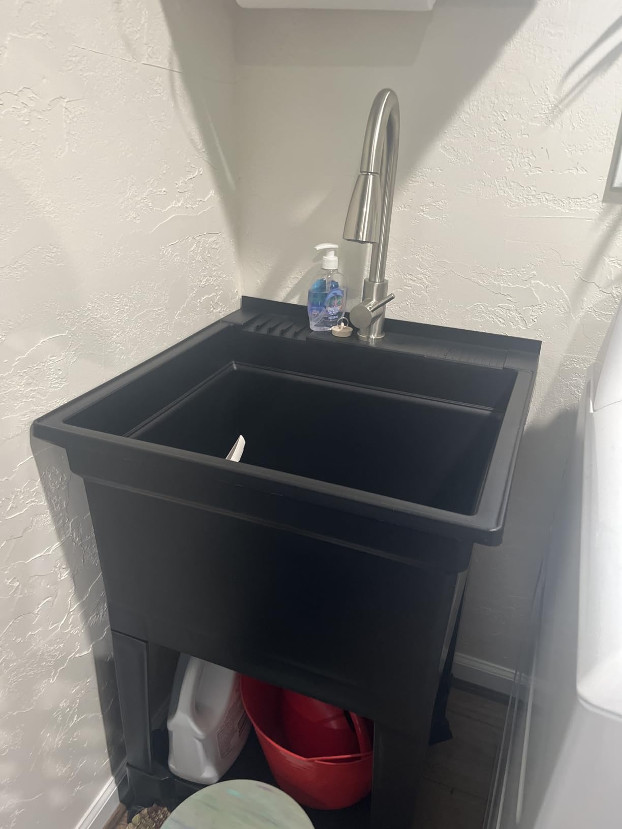 UTILITYSINKS Utility Sink Black - Quick Connect Drain - 24 x 24 in, Resin Construction, Freestanding Design customer photo 1