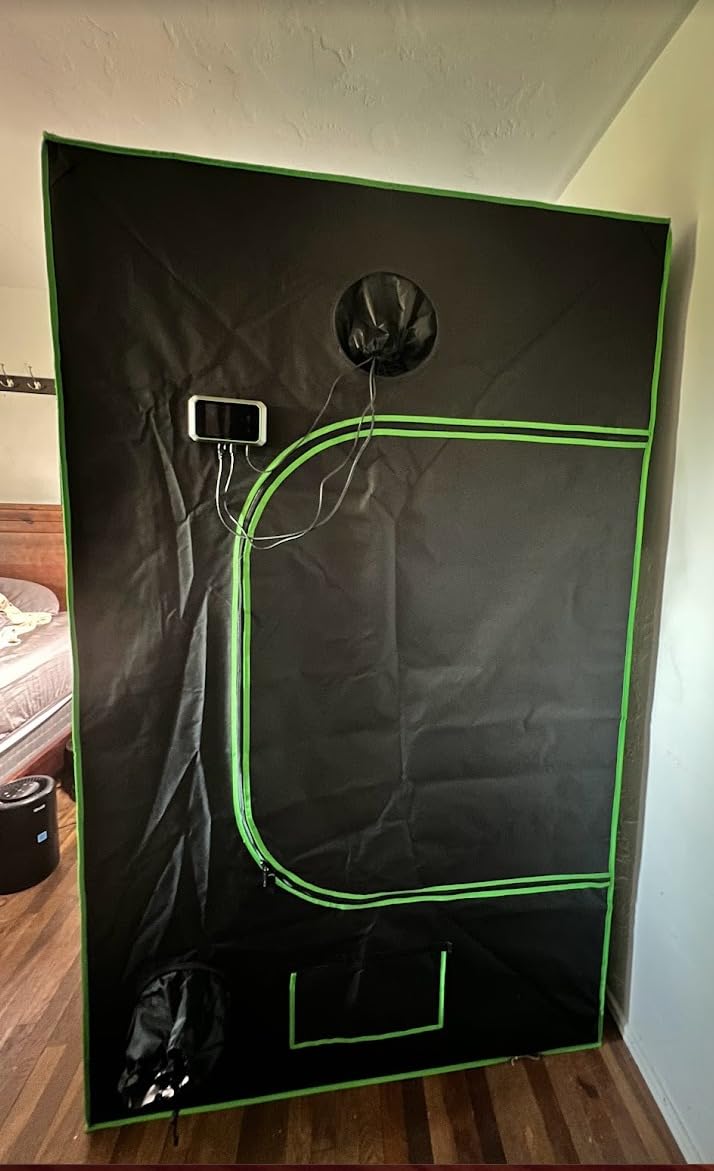 VIVOSUN Smart Grow Tent Kit 4x4, 4-Plant WiFi-Integrated Grow System | including 400W Full Spectrum LED Grow Light, Automatic Control GrowHub E42A+, Efficient Ventilation System customer photo 1