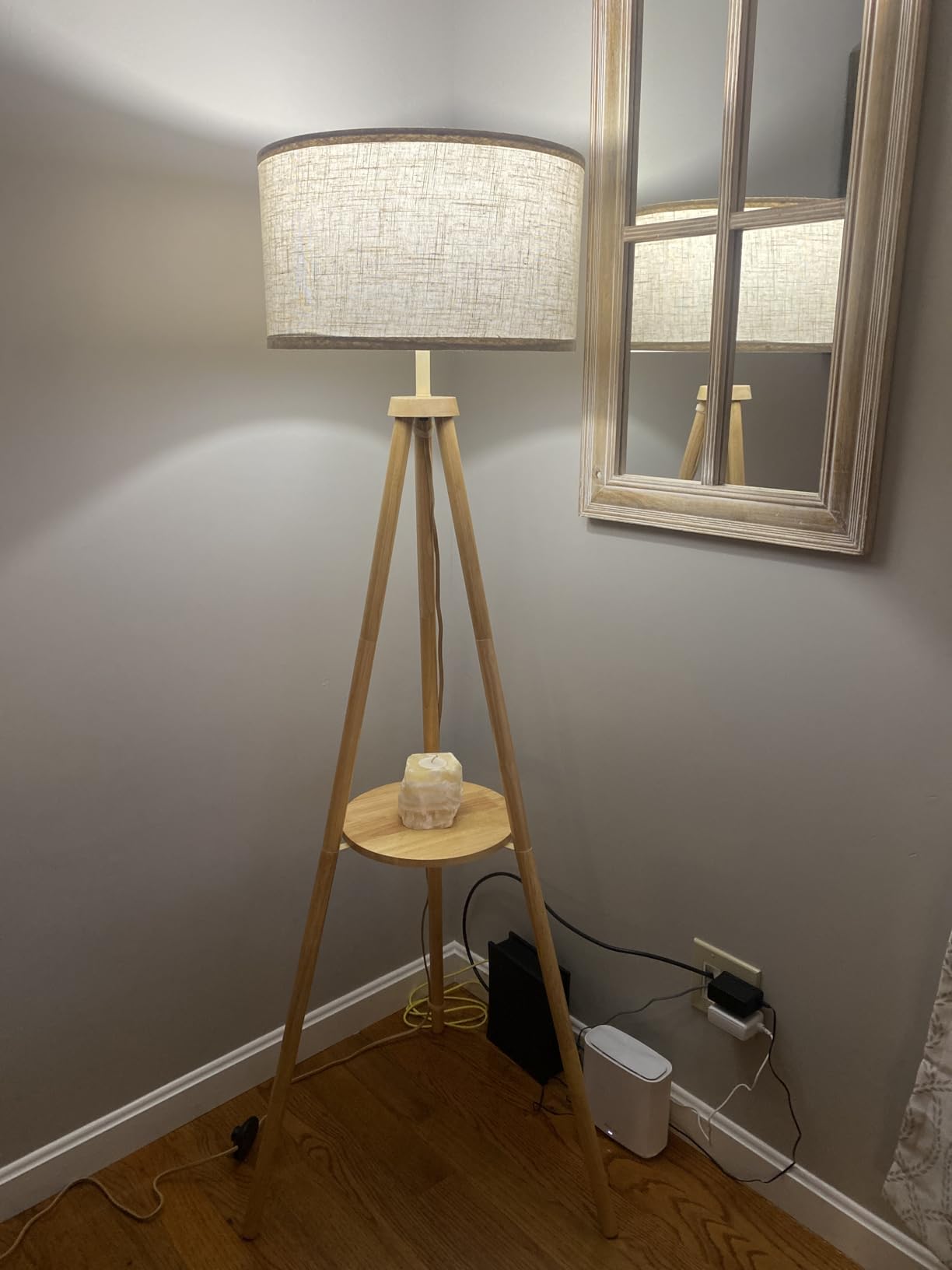 OUTON Wood Tripod Floor Lamp with Shelves, Mid Century Floor Lamp with Remote Control, 4 Color Temperature, LED Modern Dimmable Standing Lamp with Beige Linen Shade for Living Room, Bedroom, Office customer photo 2